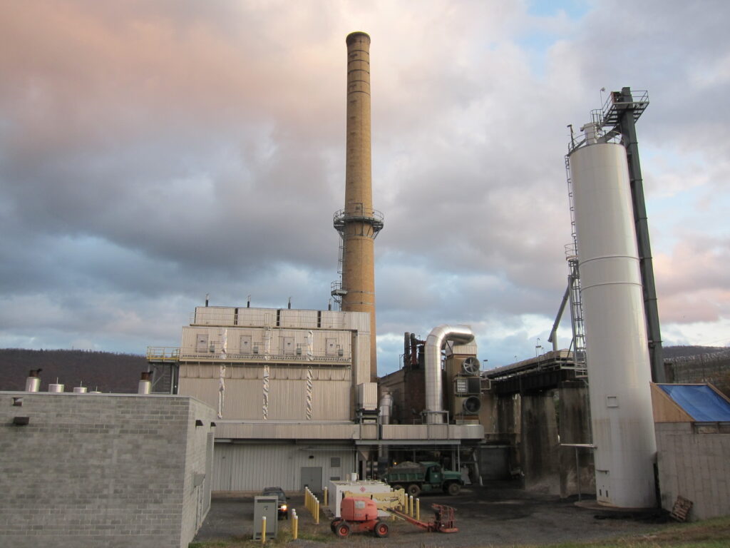 Construction site with air pollution system